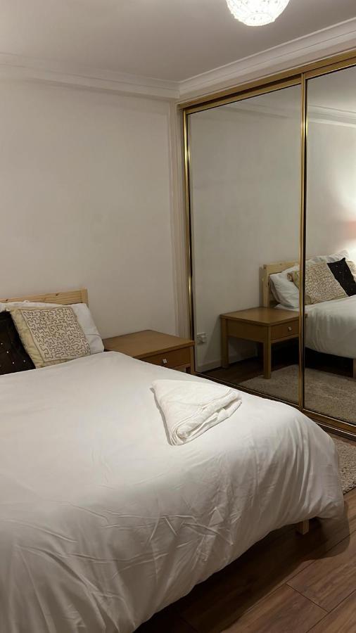 لندن Smalinz Homes Finchley المظهر الخارجي الصورة